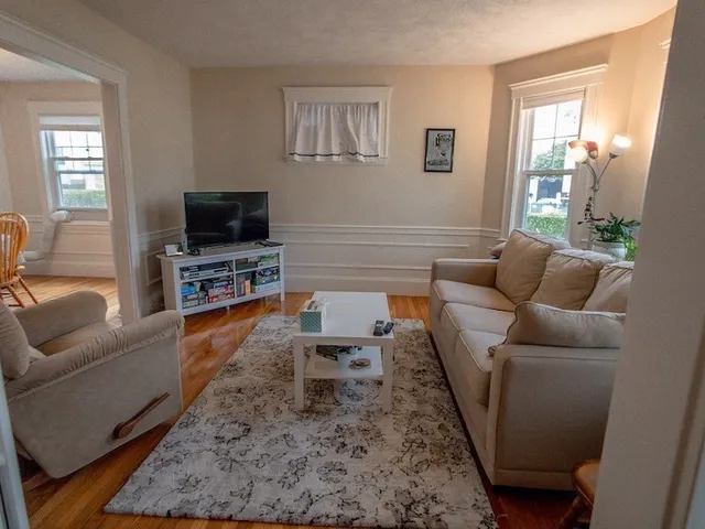 $2,650 | 21 Bradwood Street, Unit 1, Boston, MA 02131