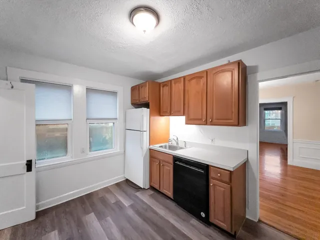 $2,650 | 21 Bradwood Street, Unit 1, Boston, MA 02131