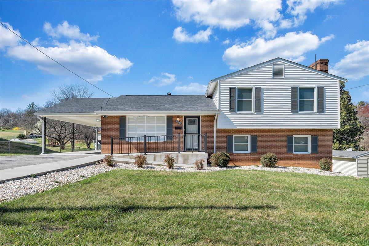 6011 Green Ridge Road Roanoke, VA 24019 - Photo 1 of 38 01-MIB05812