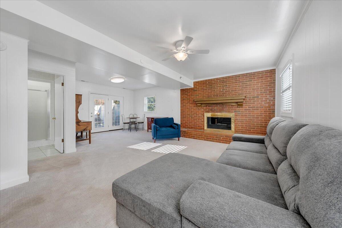 6011 Green Ridge Road Roanoke, VA 24019 - Photo 19 of 38 19-MIB05905