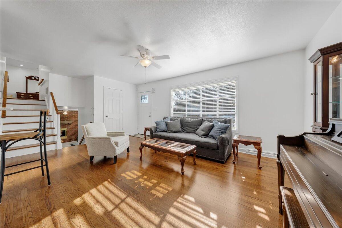 6011 Green Ridge Road Roanoke, VA 24019 - Photo 3 of 38 03-MIB05857
