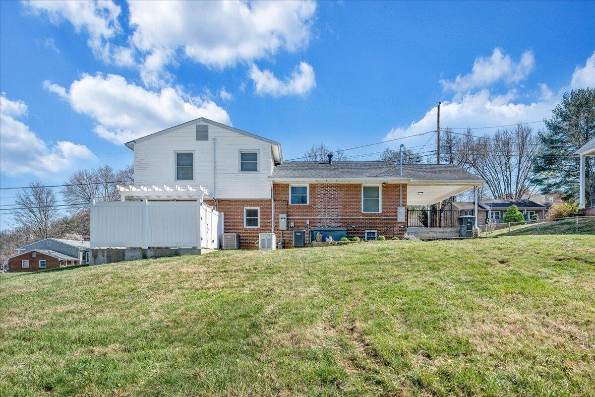 6011 Green Ridge Road Roanoke, VA 24019 - Photo 31 of 38 08-MIB05827