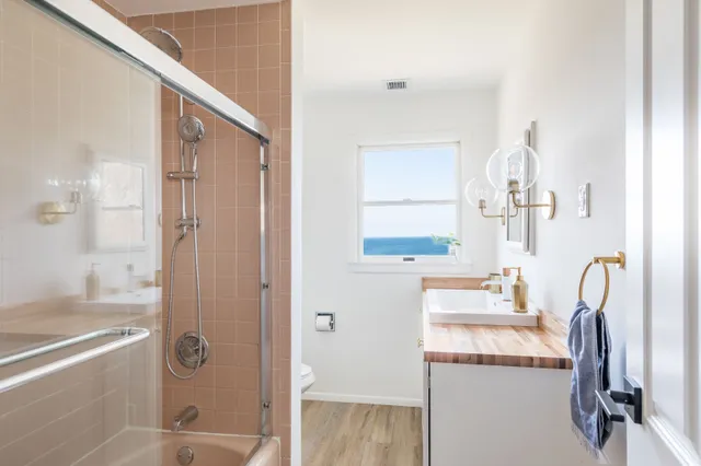 $4,400,000 | 140 Navy Road, Montauk, NY 11954