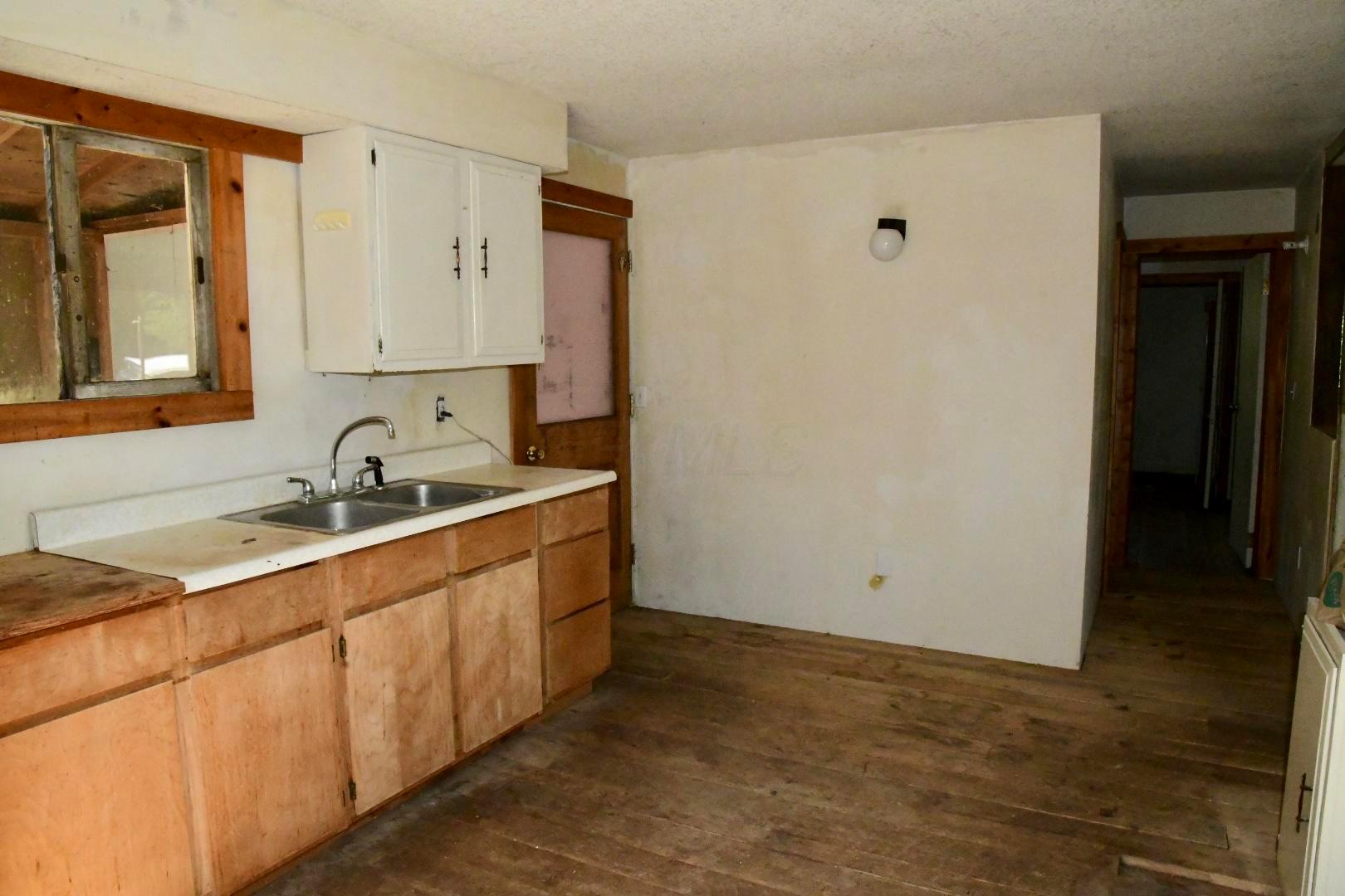 465 Back Run Road Philo, OH 43771 - Photo 17 of 28
