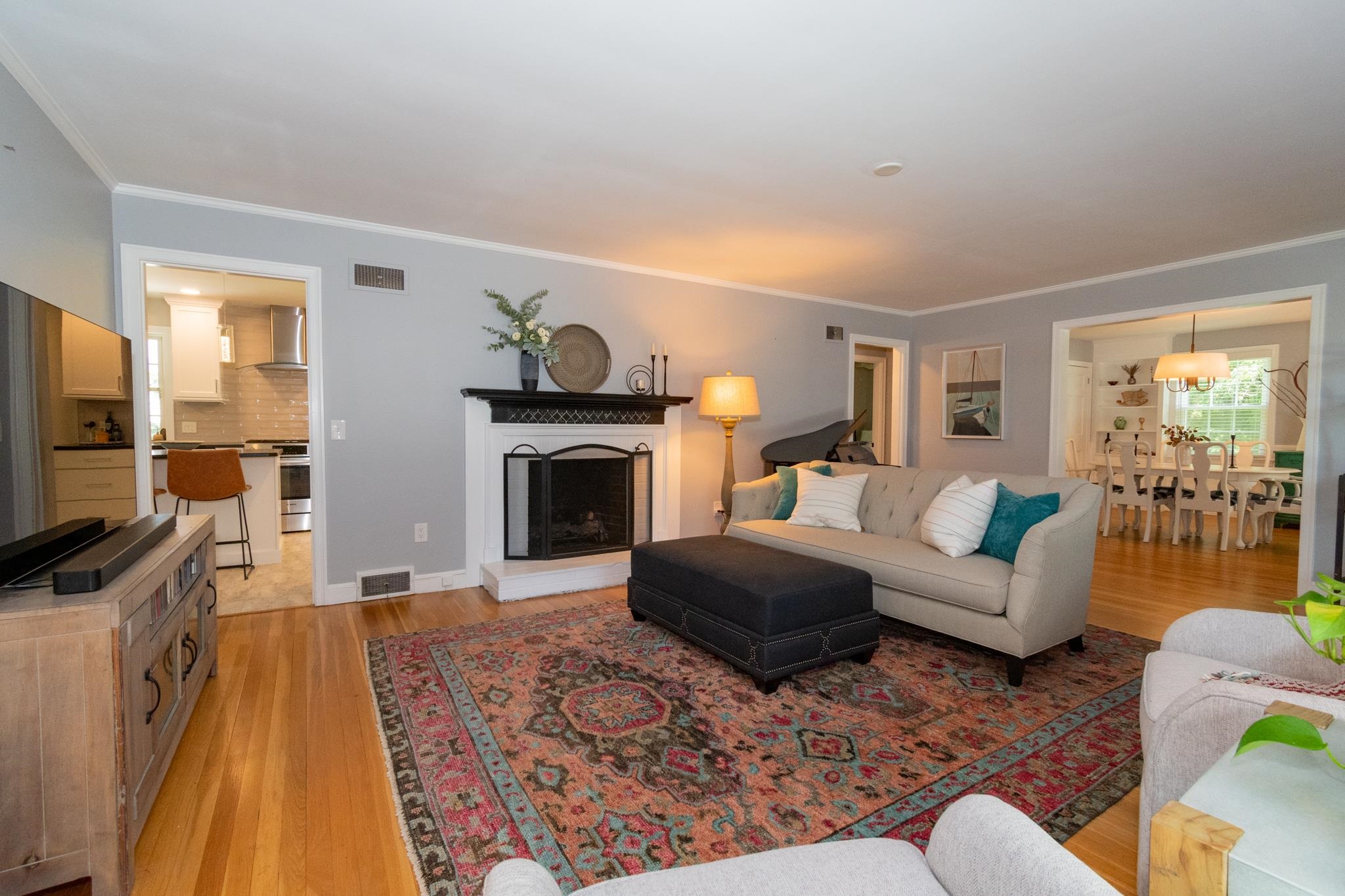 60 North Gate Road Manchester, NH 03104 - Photo 4 of 40 Gallery Image 4