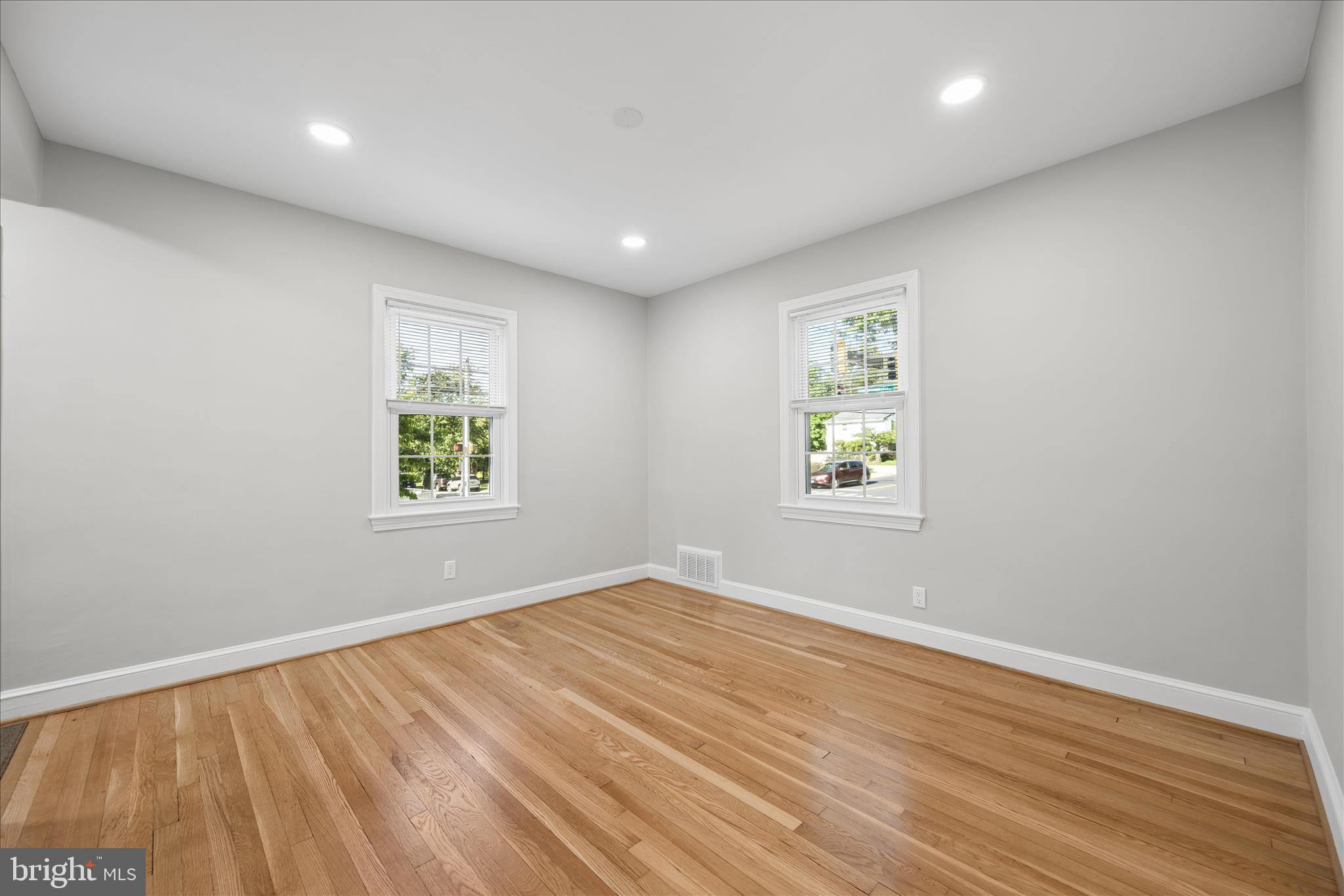 1515 Dennis Avenue Silver Spring, MD 20902 - Photo 11 of 65 Dining Room