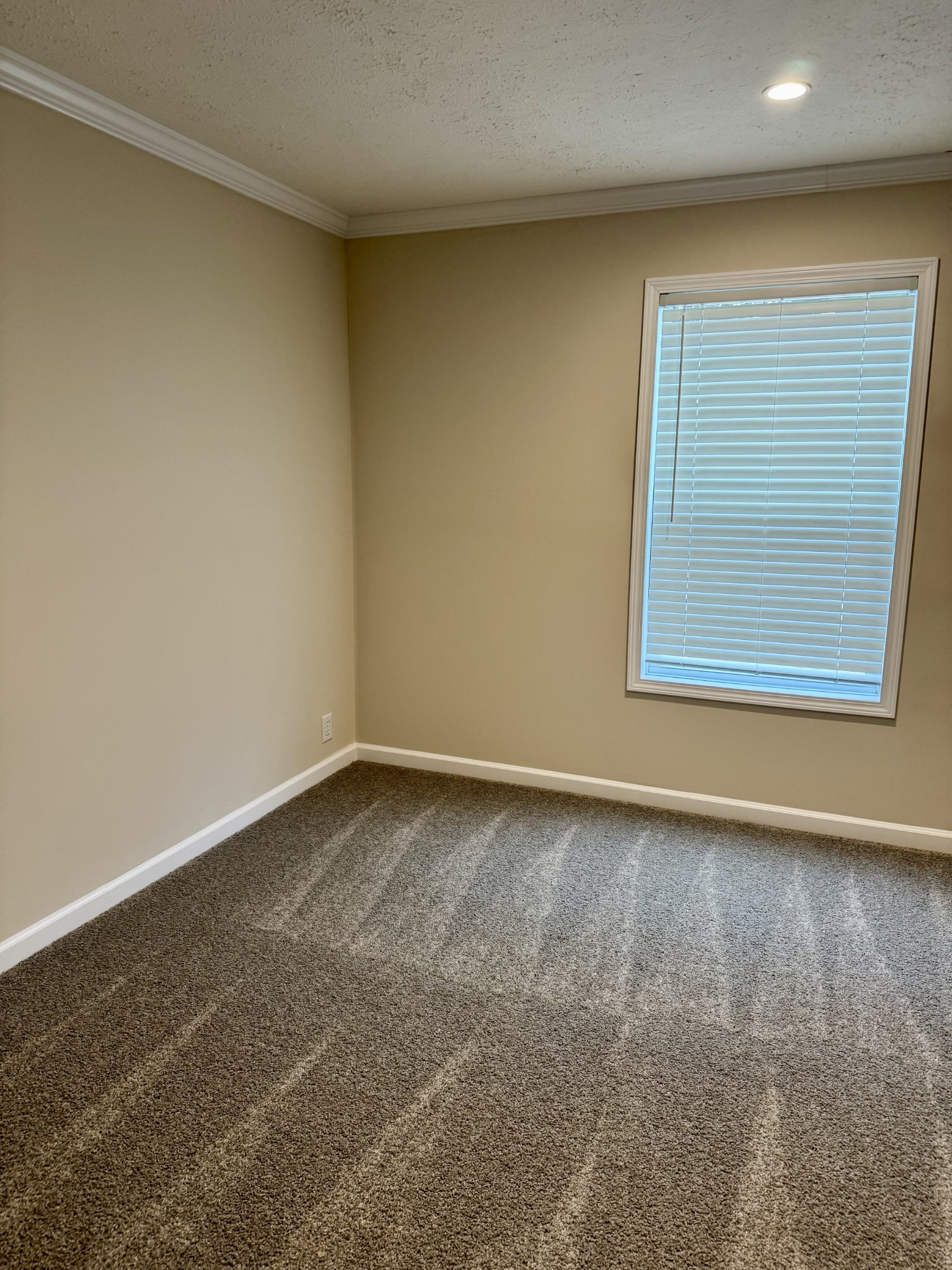 235 Ralph Spivey Lane Gainesboro, TN 38562 - Photo 31 of 39 an empty room with a workbench