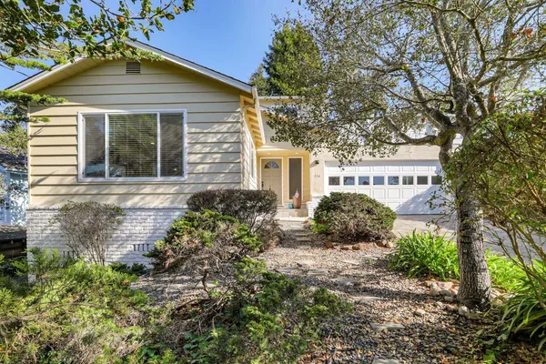 $1,498,000 | 836 Seacliff Drive, Aptos, CA 95003