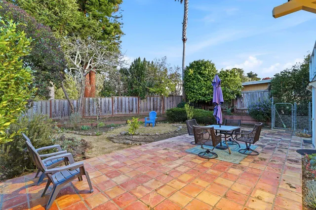 $1,588,000 | 836 Seacliff Drive, Aptos, CA 95003