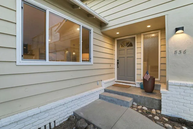 $1,588,000 | 836 Seacliff Drive, Aptos, CA 95003