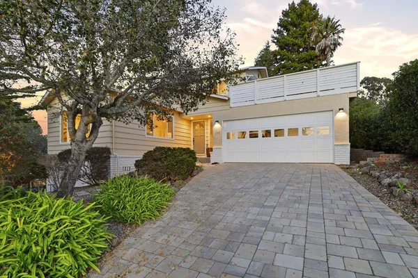 $1,498,000 | 836 Seacliff Drive, Aptos, CA 95003