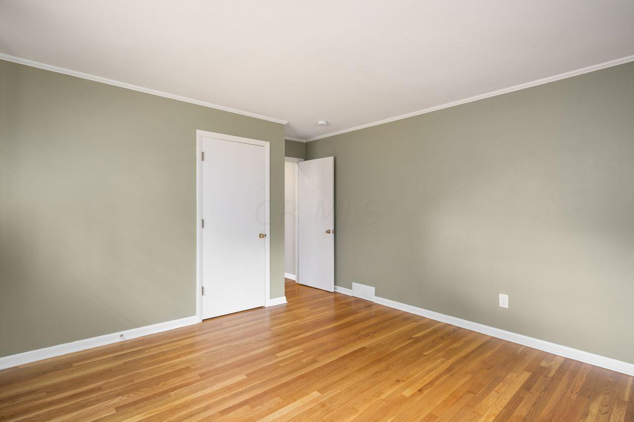 2110 Lytham Road Columbus, OH 43220 - Photo 27 of 39 Bedroom #4