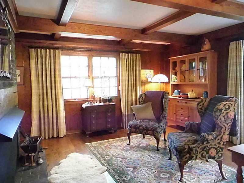 526 Sangree Road Pittsburgh, PA 15237 - Photo 13 of 25 Family Room. Huge family room addition (approx. 33 x 17 ) with oak pegged flooring, worming chestnut walls, and beamed ceilings. The entire room has windows to view nature at its best!