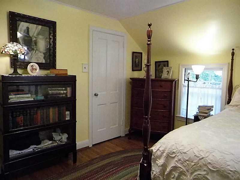 526 Sangree Road Pittsburgh, PA 15237 - Photo 19 of 25 Bedroom. This bedroom has hardwood flooring plus a walk-in closet with attic access.