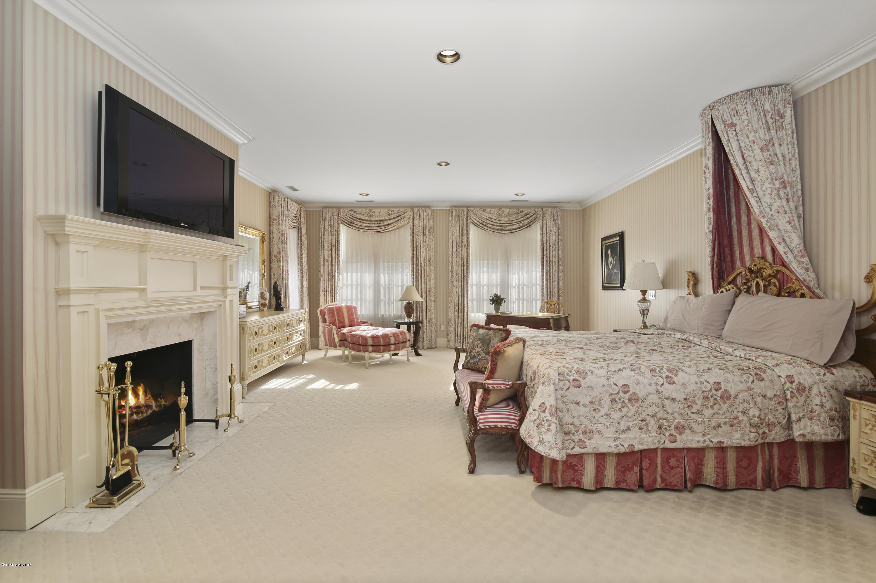 61 Lower Cross Road Greenwich, CT 06831 - Photo 17 of 23 61 Lower Cross Rd Greenwich CT-print-050