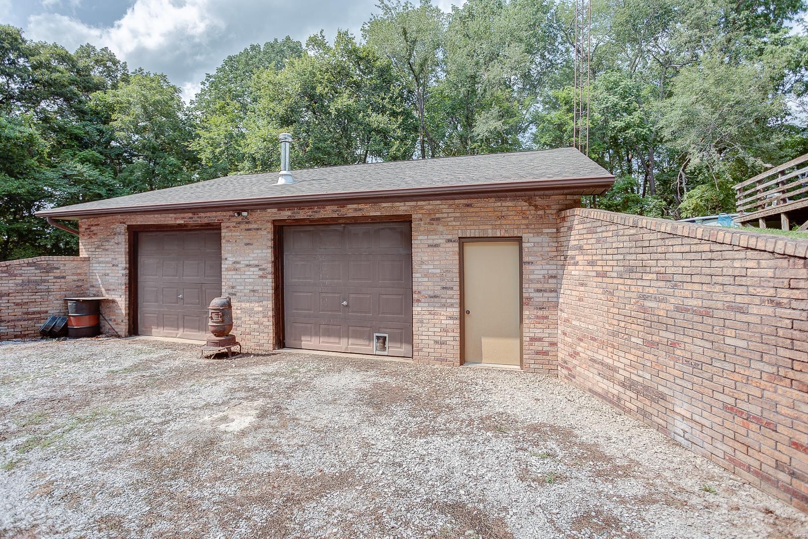 335 Woodburn Road Brighton, IL 62012 - Photo 11 of 48