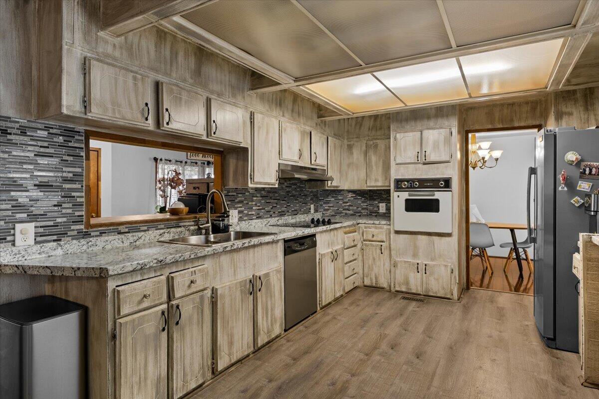 6850 Downing Road, Unit SPC 44 Central Point, OR 97502 - Photo 16 of 23 16-CI_9962