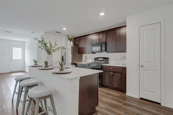 $275,000 | 1105 Wildflower Street, Ennis, TX 75119