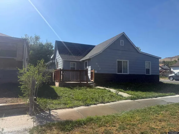 $205,000 | 832 7th Street, Rawlins, WY 82301