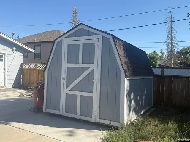 $205,000 | 832 7th Street, Rawlins, WY 82301