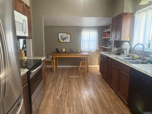 $185,000 | 832 7th Street, Rawlins, WY 82301