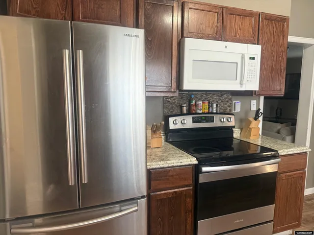 $185,000 | 832 7th Street, Rawlins, WY 82301