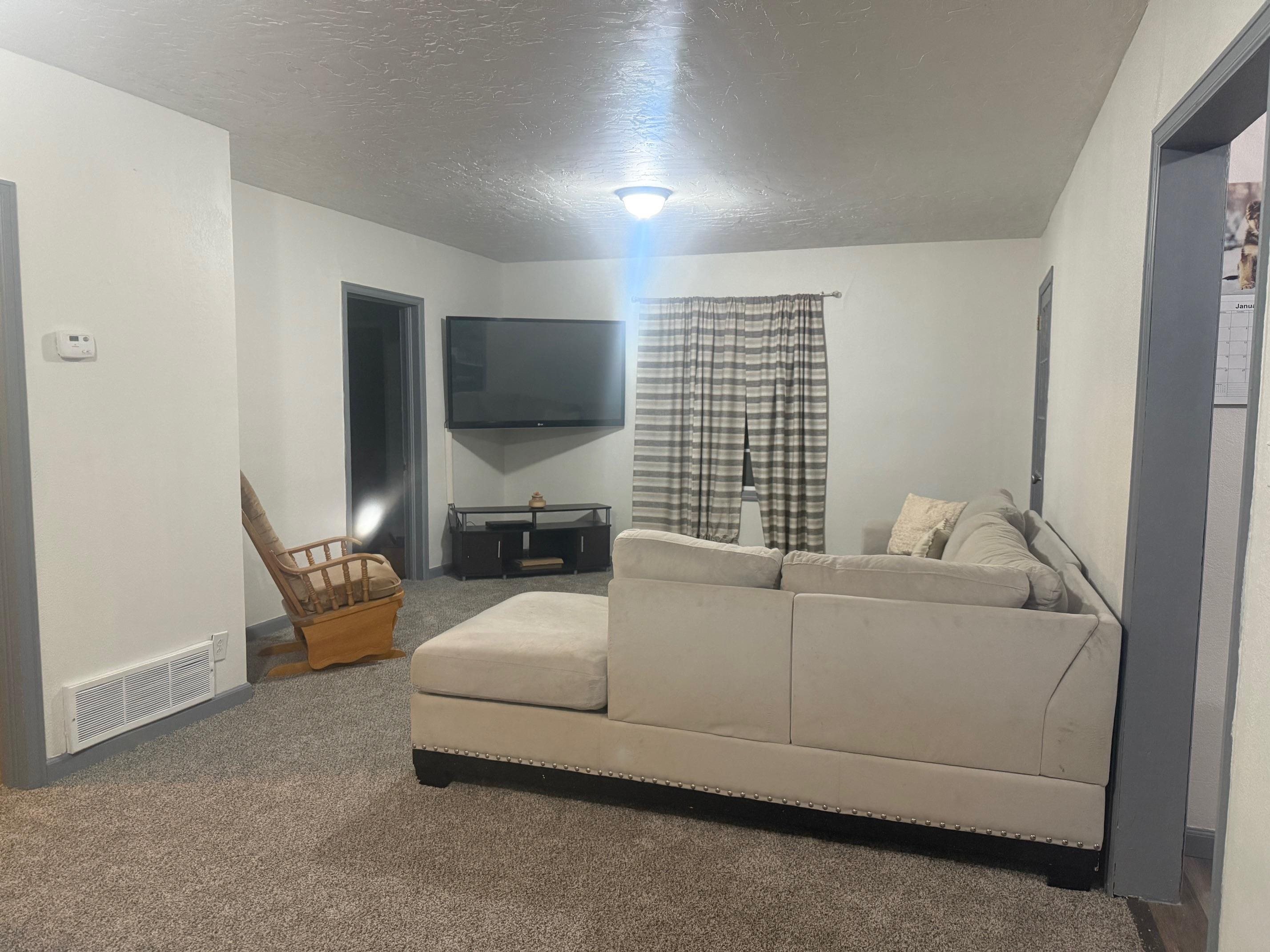 832 7th Street Rawlins, WY 82301 - Photo 5 of 23