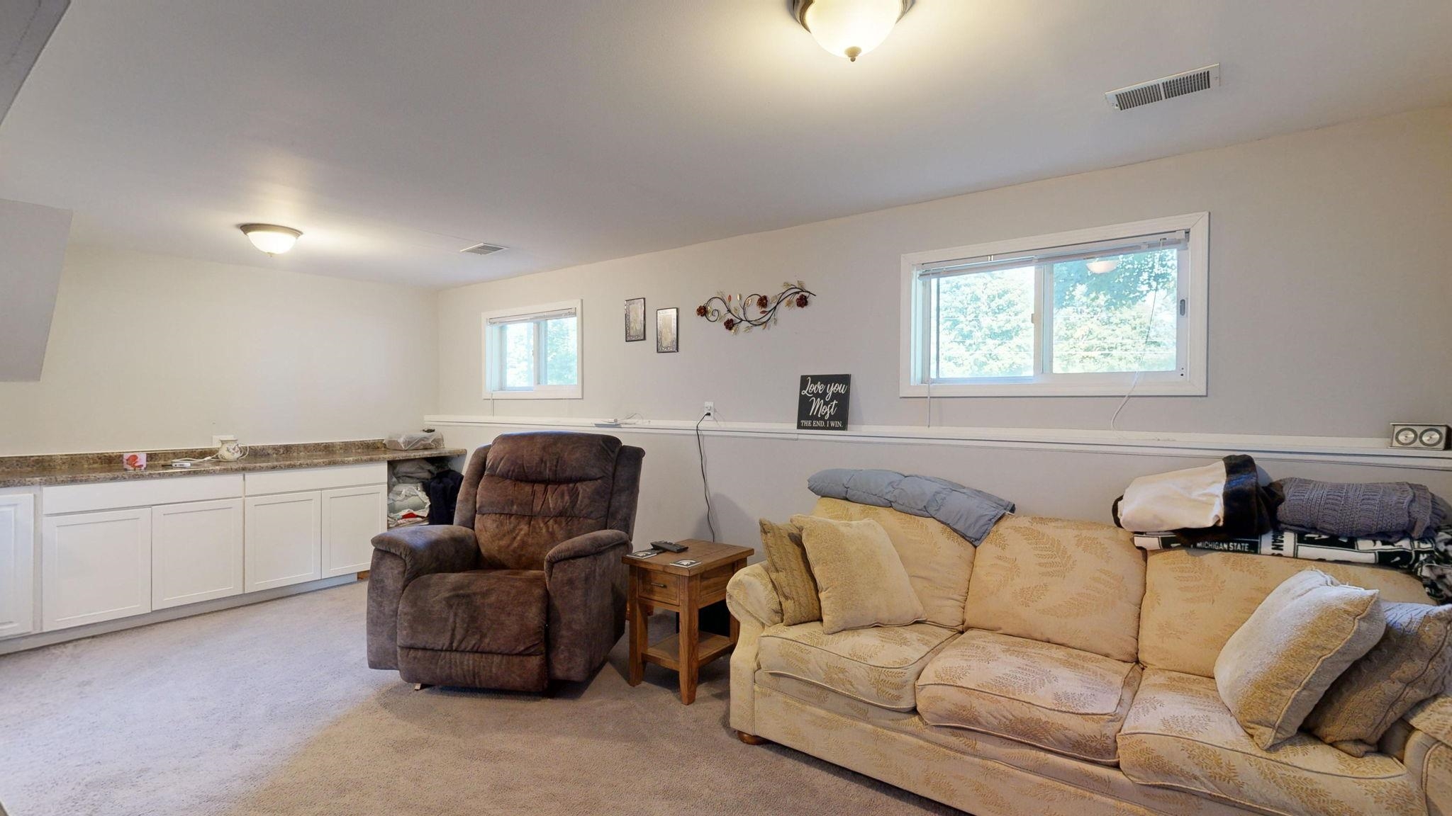 5447 North Seymour Road Flushing, MI 48433 - Photo 17 of 53 50152883-e6330bcc-ec38-451c-b4e9-7fc6b7452c1b.JPG