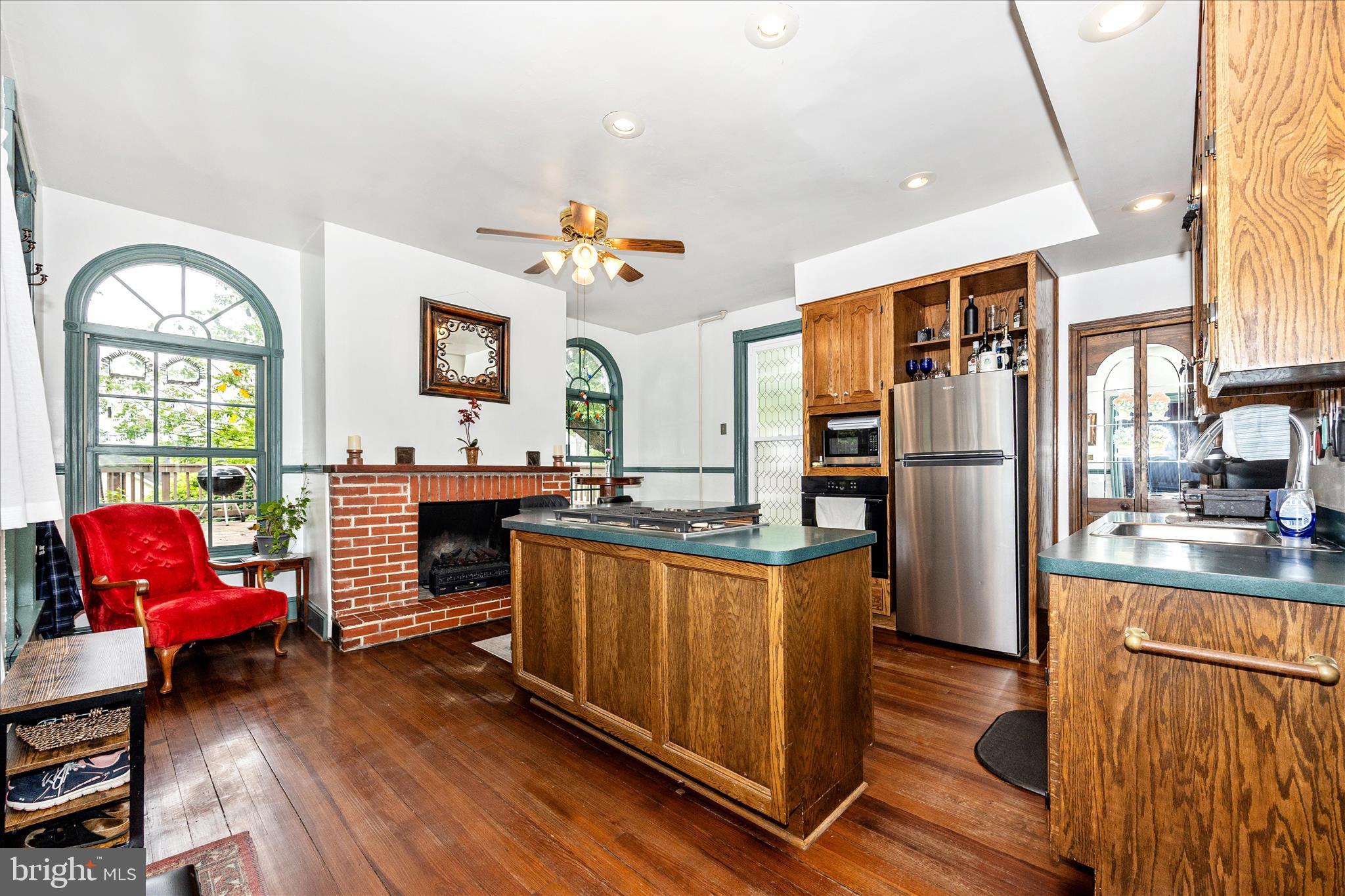 124 East Main Street Middletown, MD 21769 - Photo 16 of 58 Kitchen