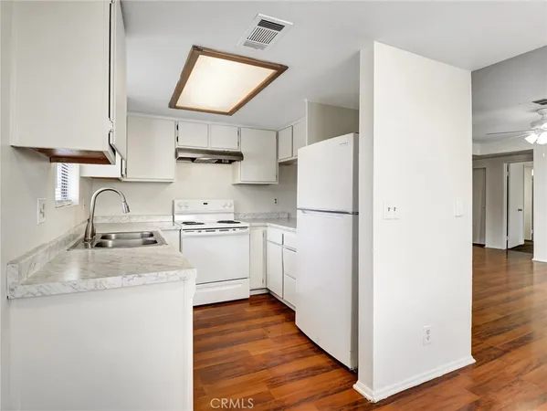 $1,950 | 51225 Eisenhower Drive, Unit B, La Quinta, CA 92253