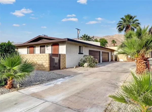 $1,950 | 51225 Eisenhower Drive, Unit B, La Quinta, CA 92253
