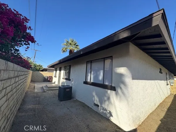 $1,950 | 51225 Eisenhower Drive, Unit B, La Quinta, CA 92253