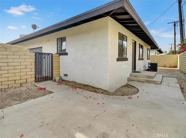 $1,950 | 51225 Eisenhower Drive, Unit B, La Quinta, CA 92253