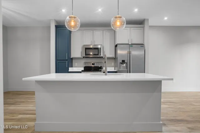 $205,000 | 2501 Bienville Boulevard, Unit 435, Ocean Springs, MS 39564