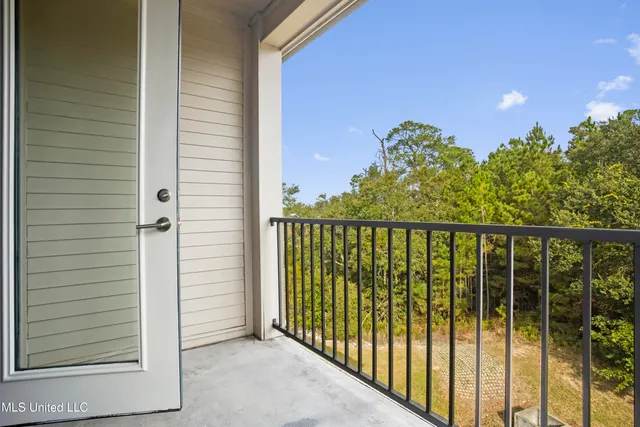 $205,000 | 2501 Bienville Boulevard, Unit 435, Ocean Springs, MS 39564