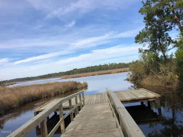 $199,000 | 2501 Bienville Boulevard, Unit 435, Ocean Springs, MS 39564