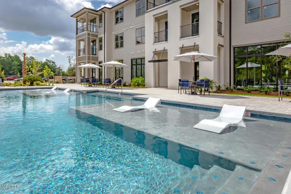 $205,000 | 2501 Bienville Boulevard, Unit 435, Ocean Springs, MS 39564