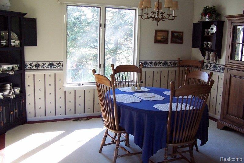 20950 Armada Ridge Road Armada, MI 48005 - Photo 9 of 24 100_8156 (800x533).jpg