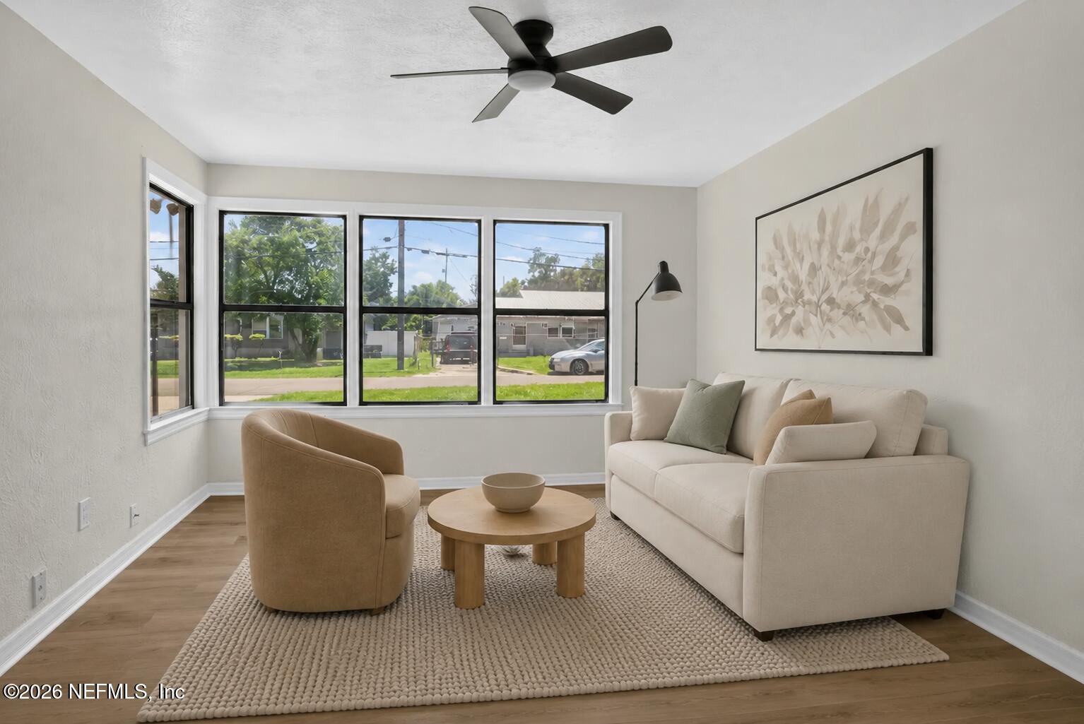 755 Valley Forge Road Jacksonville, FL 32208 - Photo 11 of 47 Living room 1