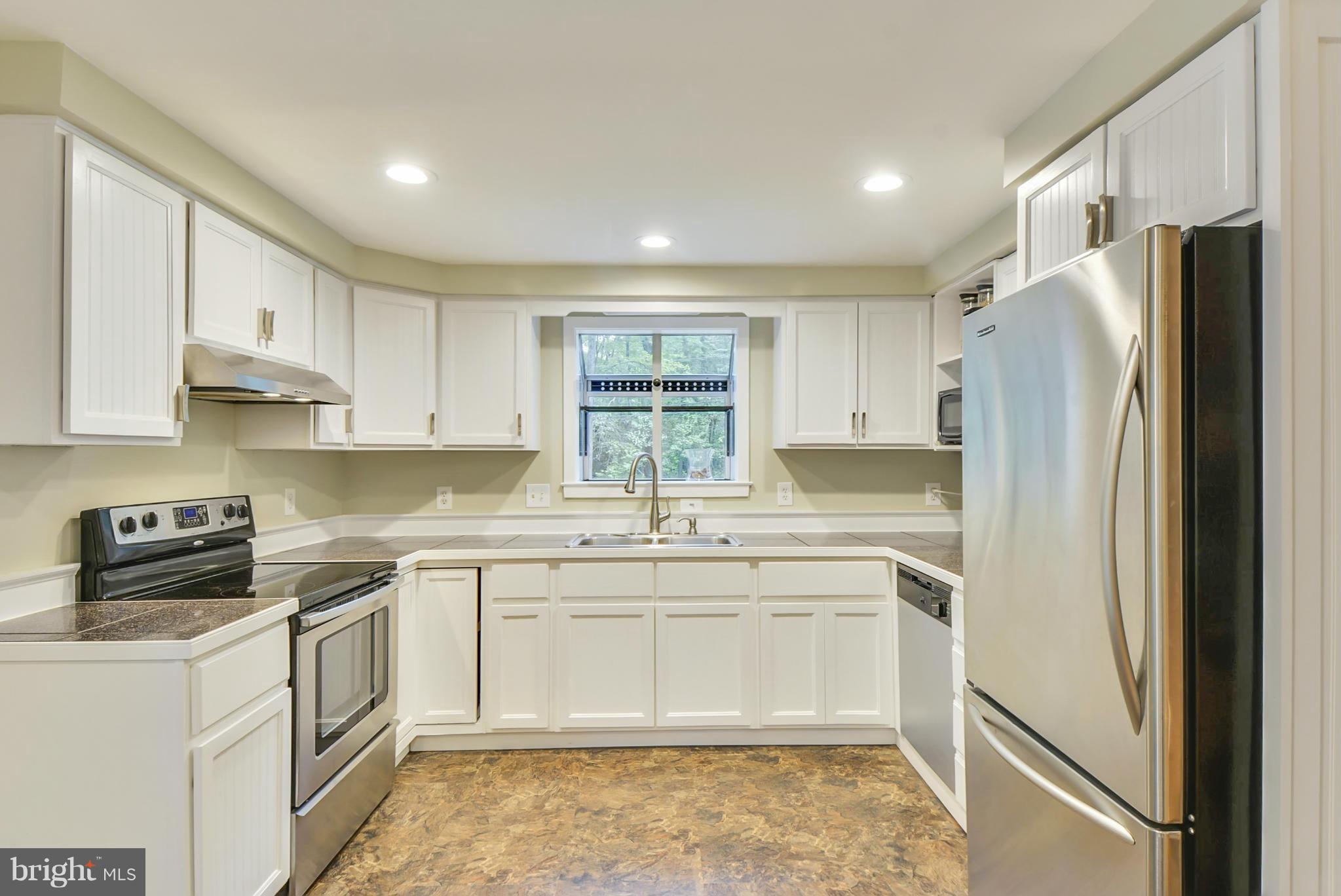 1665 Colbert Road Annapolis, MD 21409 - Photo 15 of 30 Totally Remodeled Silestone and Stainless Kitchen