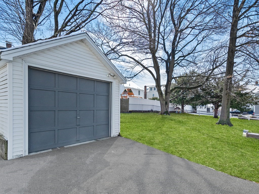 17 Charlotte Road Waltham, MA 02453 - Photo 30 of 33 Gallery Image 30