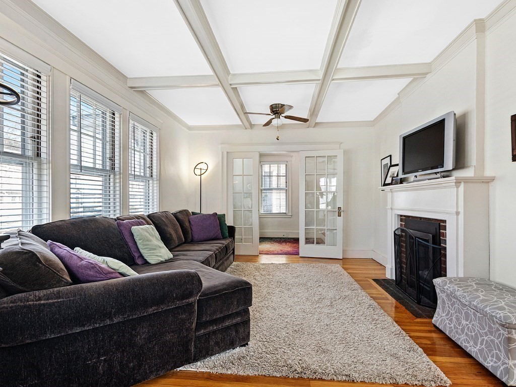 17 Charlotte Road Waltham, MA 02453 - Photo 4 of 33 Gallery Image 4