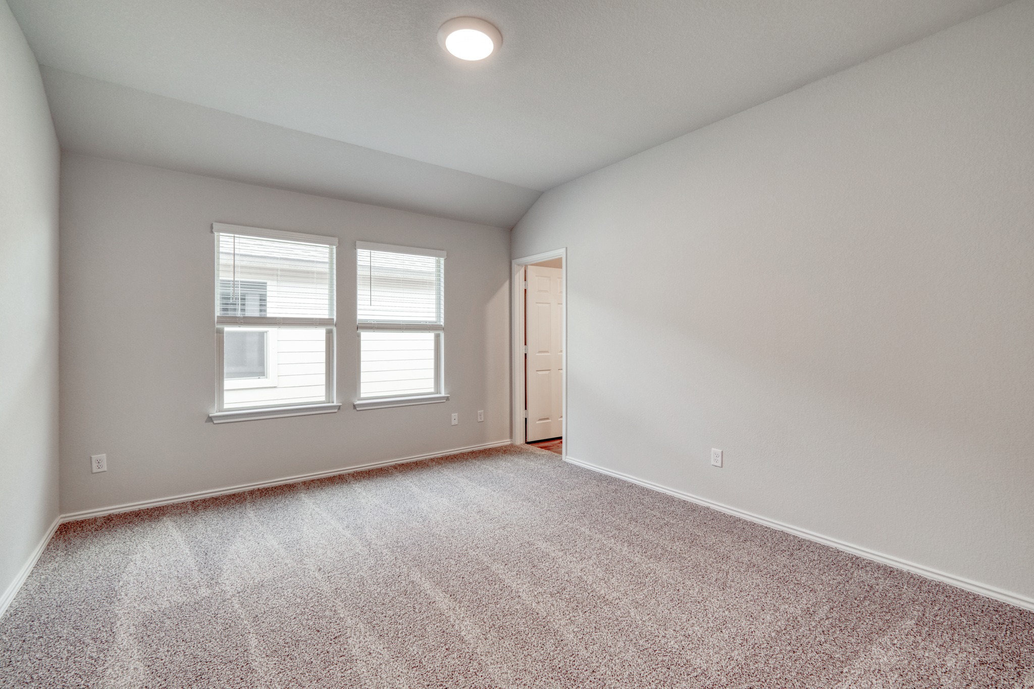 167 McNamara Court Jarrell, TX 76537 - Photo 8 of 19