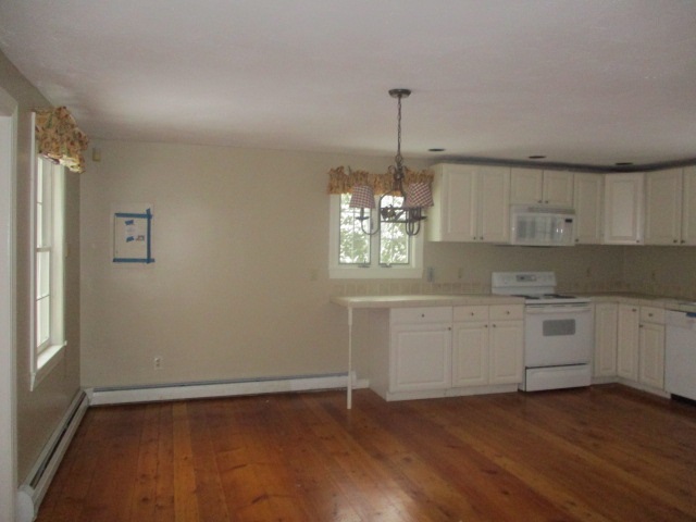 87 High Range Road Londonderry, NH 03053 - Photo 3 of 22
