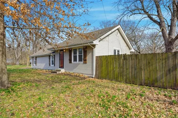 $1,150,000 | 106 Saratoga Avenue, Excelsior Springs, MO 64024