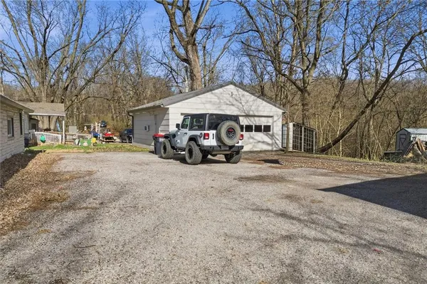 $1,150,000 | 106 Saratoga Avenue, Excelsior Springs, MO 64024