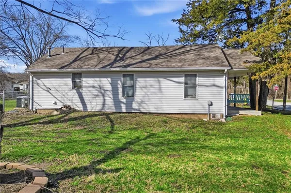 $1,150,000 | 106 Saratoga Avenue, Excelsior Springs, MO 64024