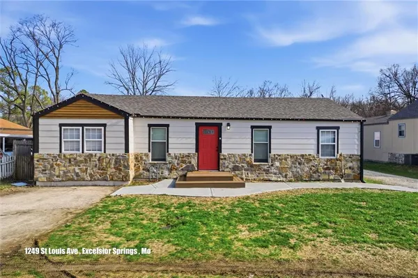 $1,150,000 | 106 Saratoga Avenue, Excelsior Springs, MO 64024