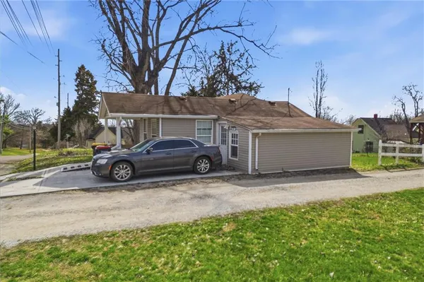 $1,150,000 | 106 Saratoga Avenue, Excelsior Springs, MO 64024