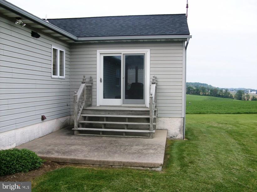 3901 White Oak Road Paradise, PA 17562 - Photo 3 of 16 Gallery Image 3